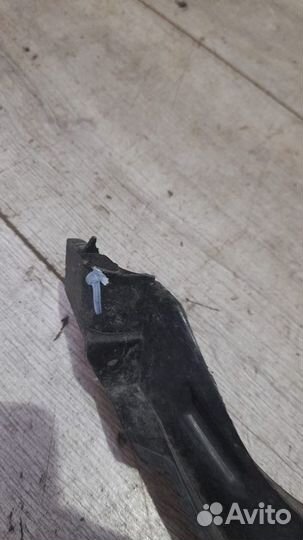 Кронштейн бампера задний правый Audi A 6 C 7 С