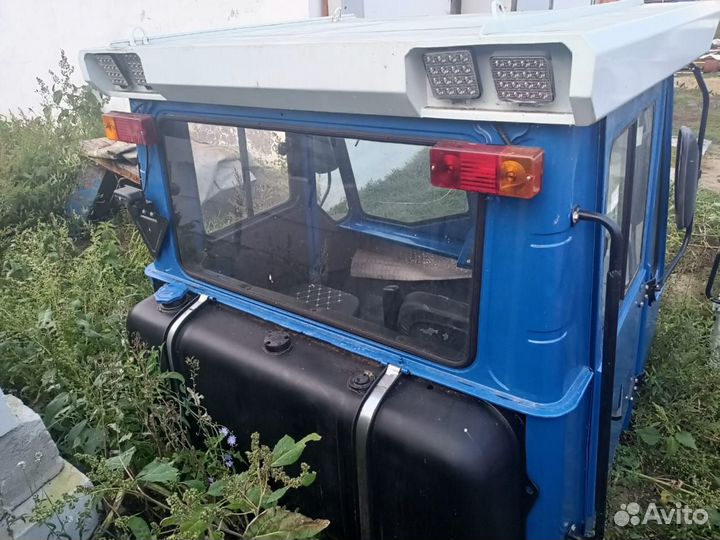 Кабина на трактор т 150