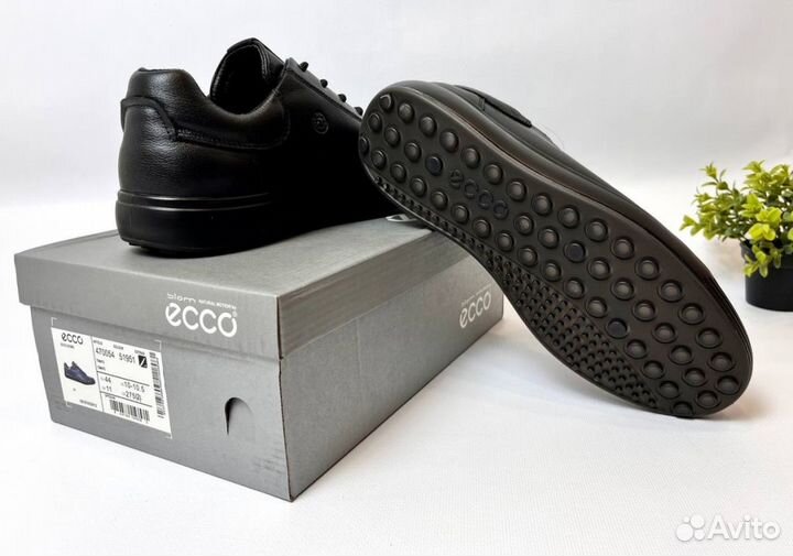 Кроссовки Ecco легкие