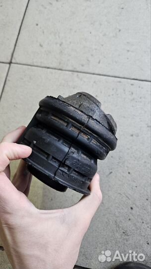 Опора двигателя W208 W202 W203 W210