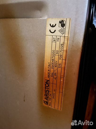 Духовой шкаф и электрическая плита Ariston