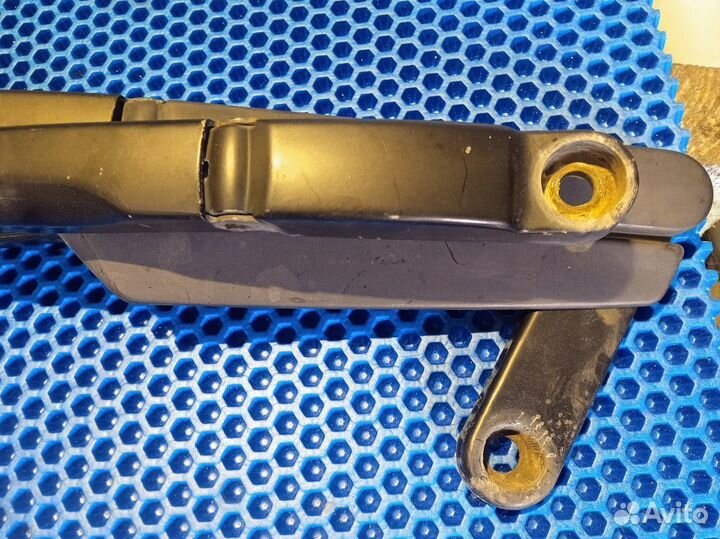 Поводок стеклоочистителя Volkswagen Touareg