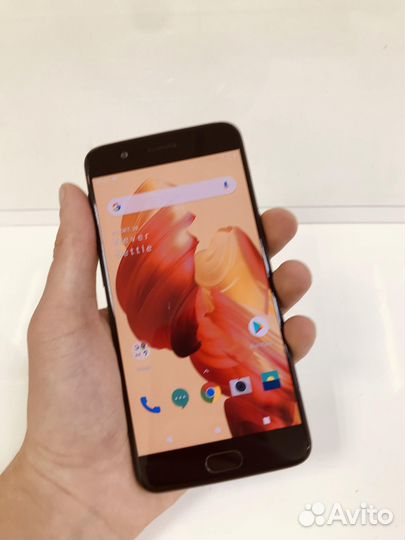 Смартфон oneplus