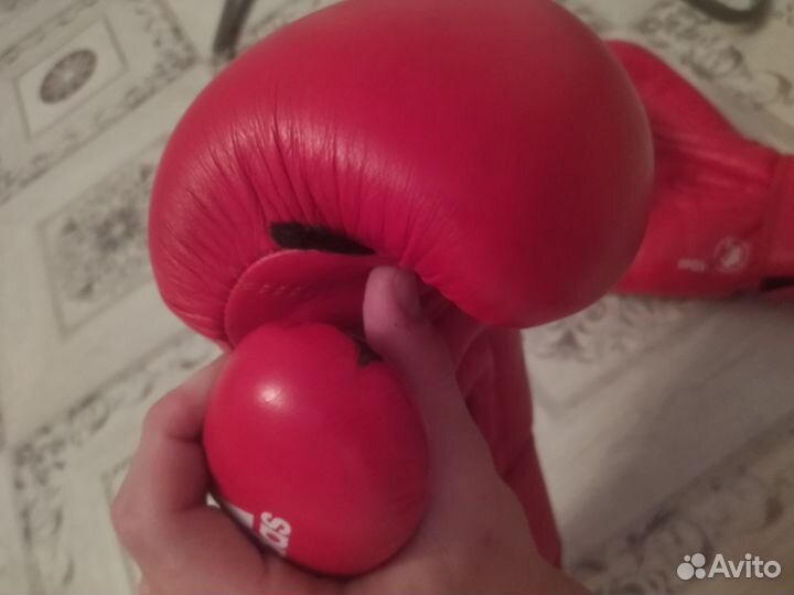 Боксерские перчатки 10 oz adidas