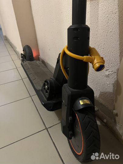 Самокат взрослый электрический бу
