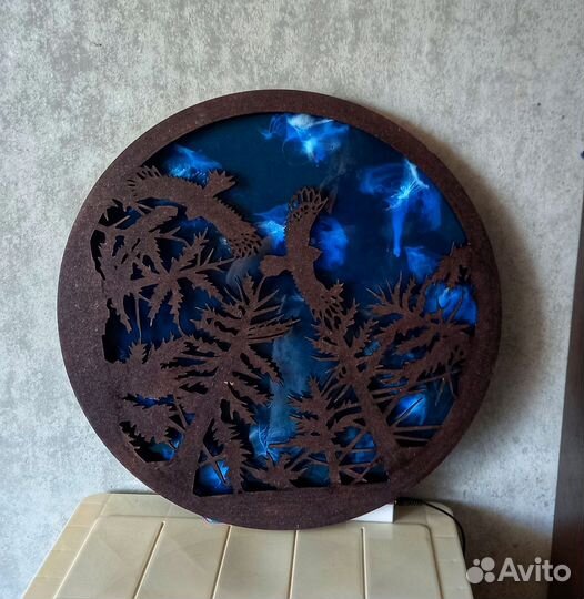 Настенное панно из дерева с подсветкой