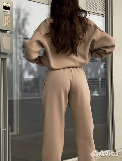 Костюм спортивный