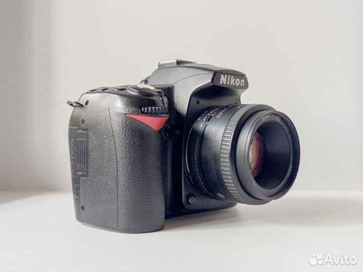 Зеркальный фотоаппарат Nikon D90 + 50mm f/1.8D