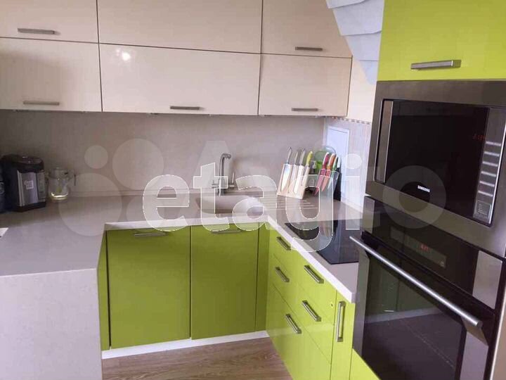 3-к. квартира, 90 м², 2/16 эт.