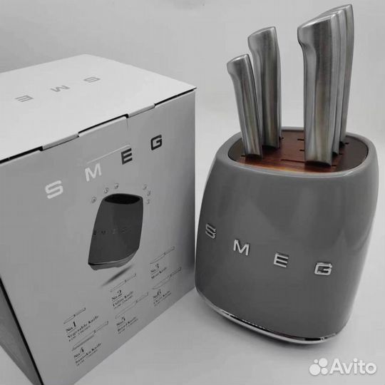 Набор кухонных ножей Smeg из 7 предметов