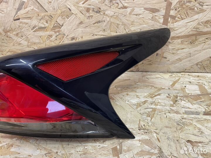 Фонарь задний наружный правый Lexus NX