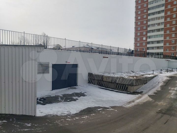 Машиноместо, 15 м²
