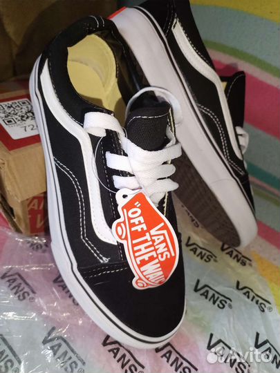 Кроссовки vans