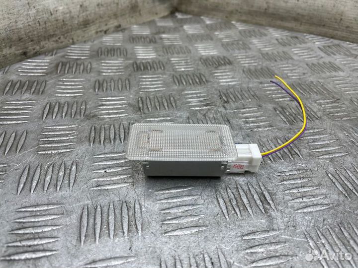 Плафон освещения багажника Nissan X-Trail T32