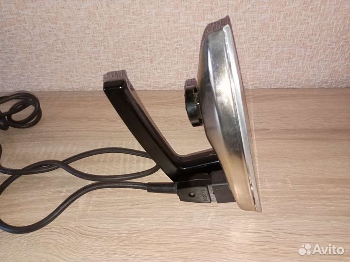 Утюг дорожный