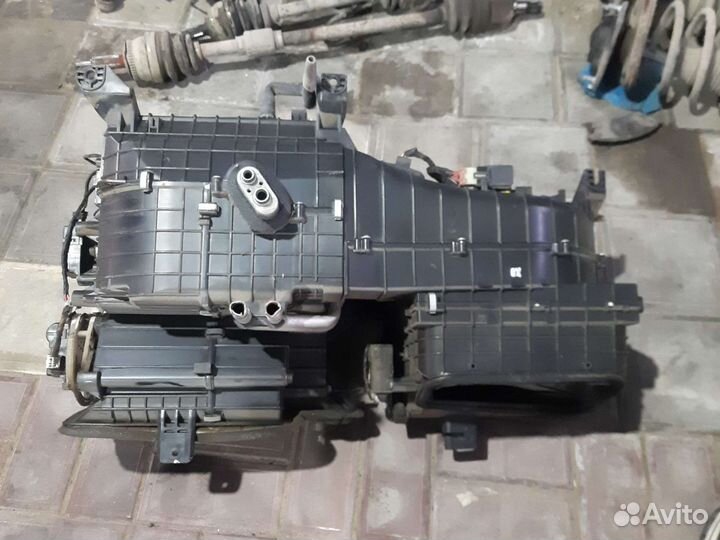 Корпус печки отопителя Hyundai Elantra 3 XD