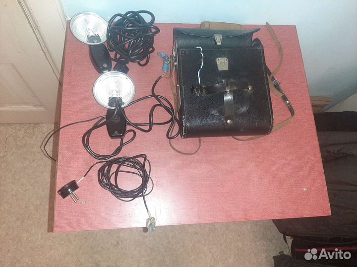 Фотоаппарат Зенит-Е со вспышкой и увеличителем