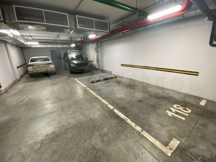 Машиноместо, 20 м²