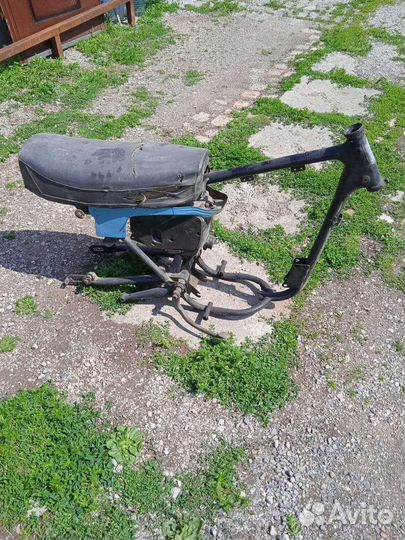 Рама от мотоцикла Чезет