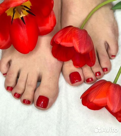 Модель на педикюр