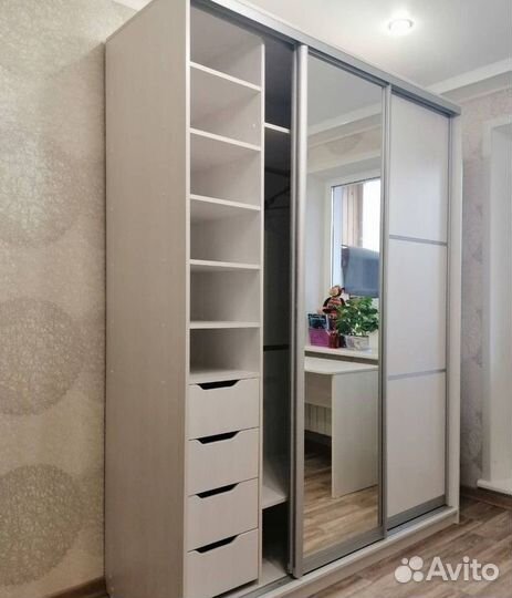 Шкаф в прихожую на заказ