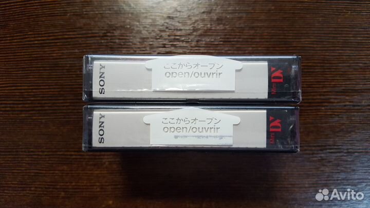 Видеокассеты miniDV в упаковке