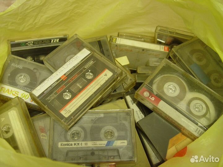 Аудиокассеты мешок около 90 шт