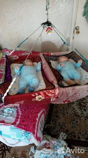 Качеля для двойни новорожденных