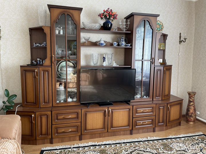 Стенка в гостиную