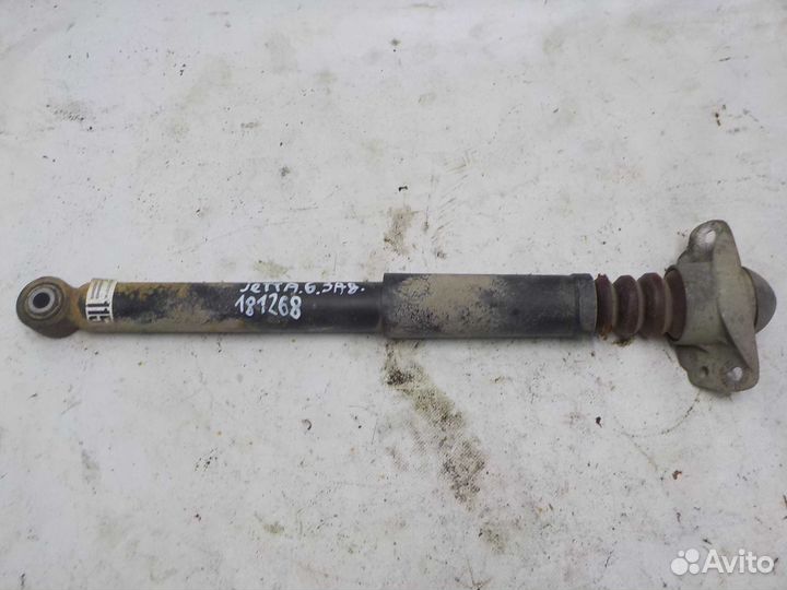 Стойка volkswagen jetta 6 задняя