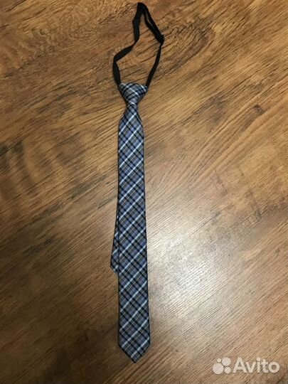 Галстуки и бабочка для костюма