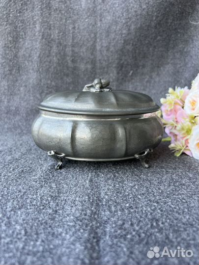 Шкатулка, ваза, конфетница из олова