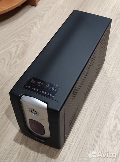 Ибп Powercom 1500ва/900 Вт + 2хАккума
