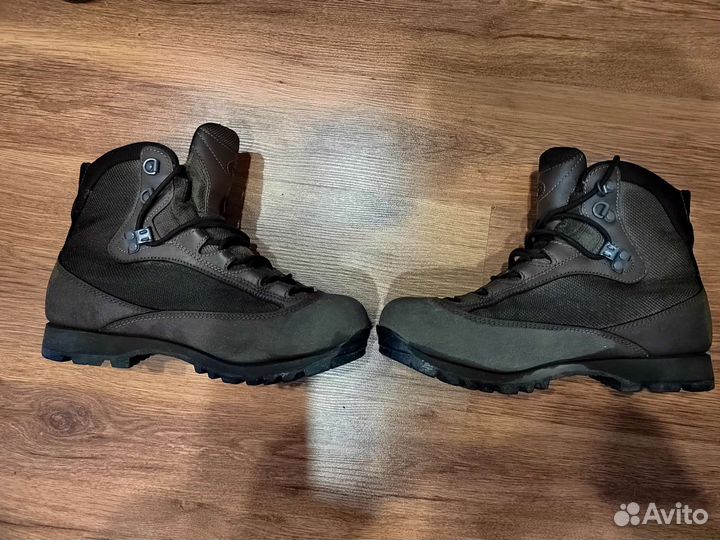 Ботинки,берцы арм Брит aku pilgrim Gore Tex
