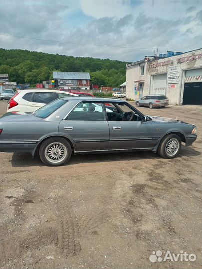 Toyota Crown 2.4 AT, 1990, 350 000 км