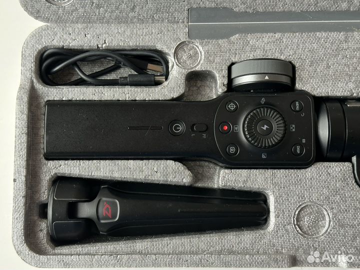Стабилизатор для съемки Zhiyun Smooth 4