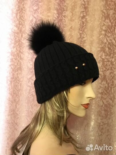 Новая шапка шерсть с натуральным помпоном