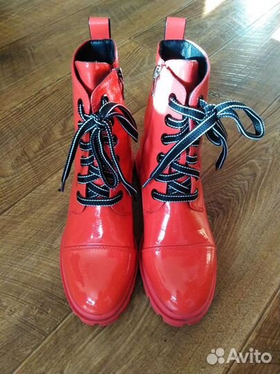 Продам ботинки 36 размер