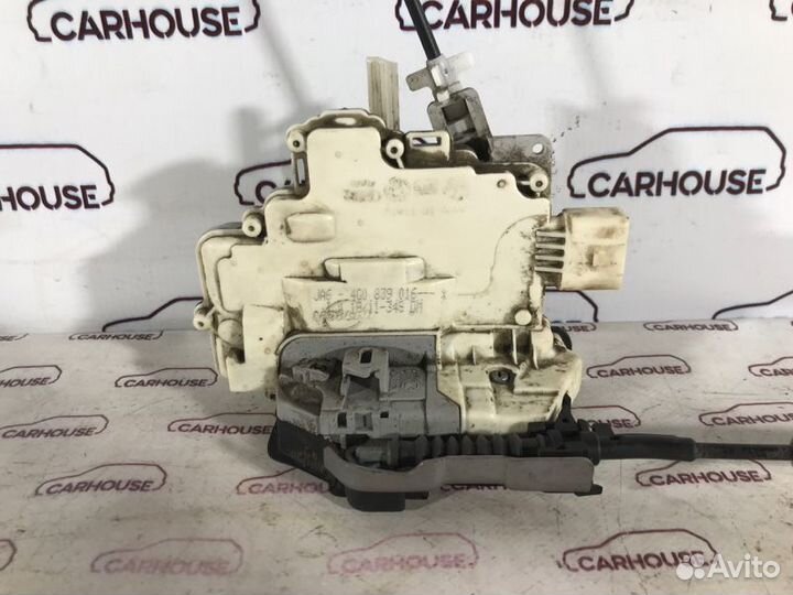 Замок двери задний правый Volkswagen Touareg NF