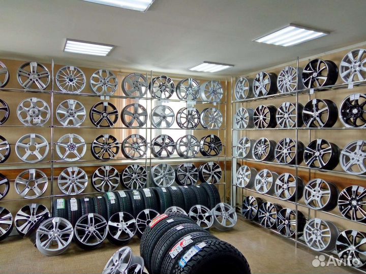 Диски новые литые дл 5*114.3 17*7 ET51 D67.1