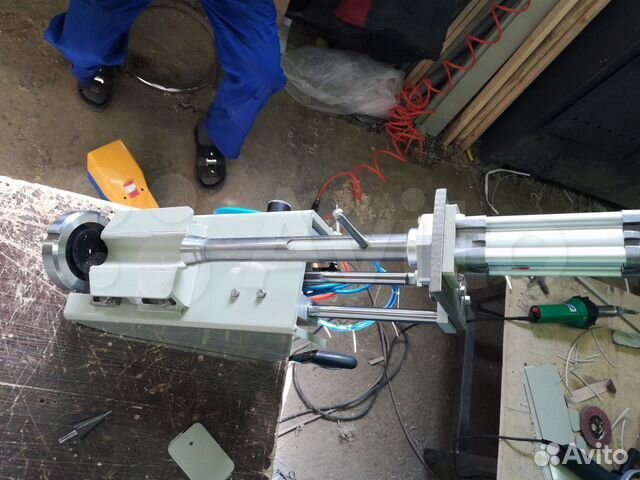 Устройство для обвалки бедра и голени птицы WK2