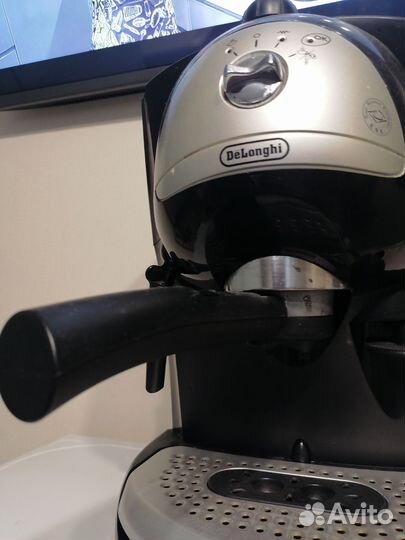 Кофеварка рожковая delonghi