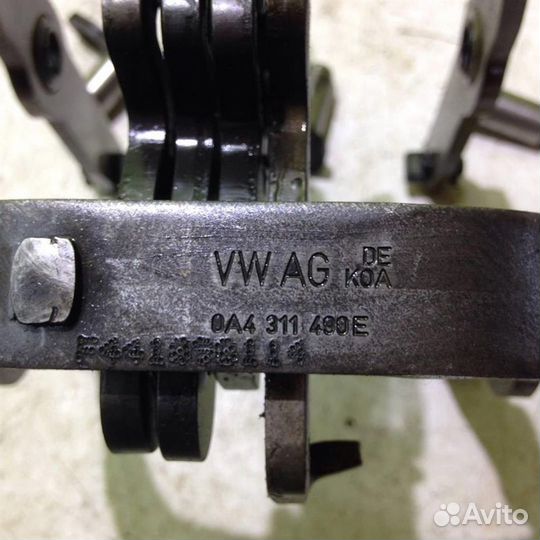 Вилка включения передач Фольксваген Пассат Б6