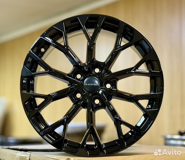 R17 5x112 Khomen KHW1718 Gloss Black