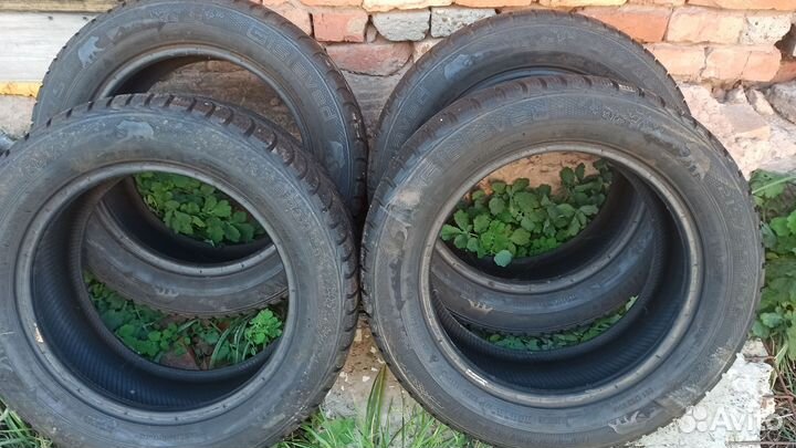 Gislaved Nord Frost 5 215/55 R16