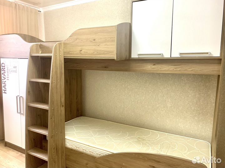 Двухъярусная кровать