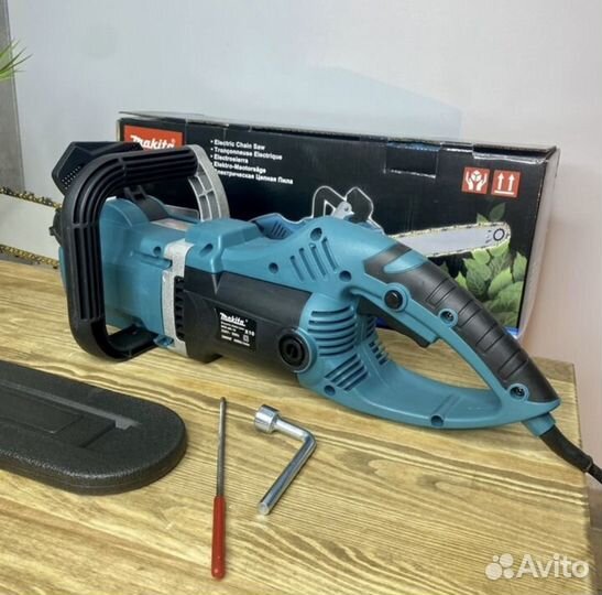 Элeктропила Maкита