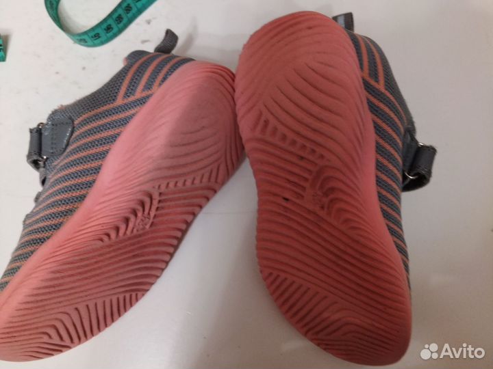 Кроссовки для девочки разм 29