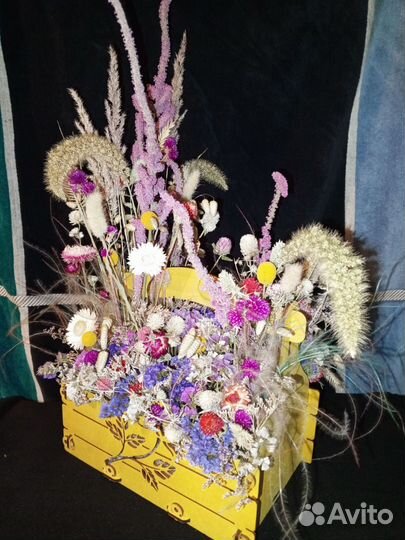 Композиции из сухоцветов