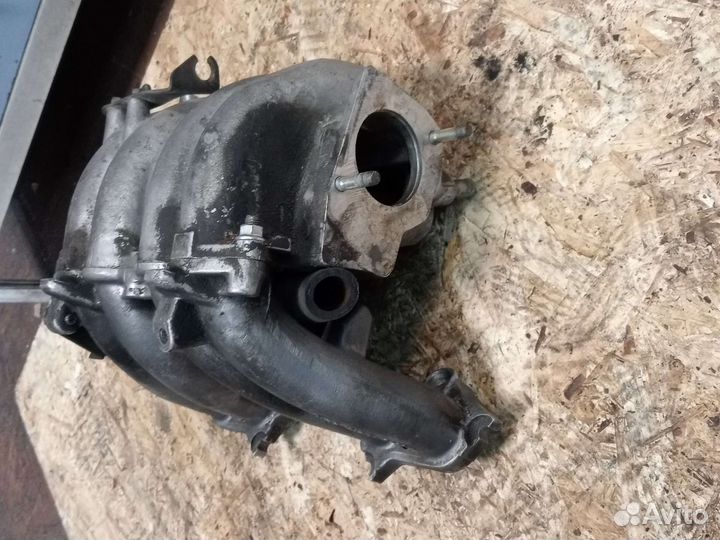 Впускной коллектор Chevrolet Niva